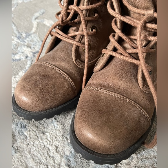 Self Esteem Combat Boots Shoes Waterfall Fold Over Faux Fur Brown Size 7.5 - Picture 5 of 9